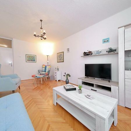 Apartman Lana In City Centre With Garage Zára Kültér fotó