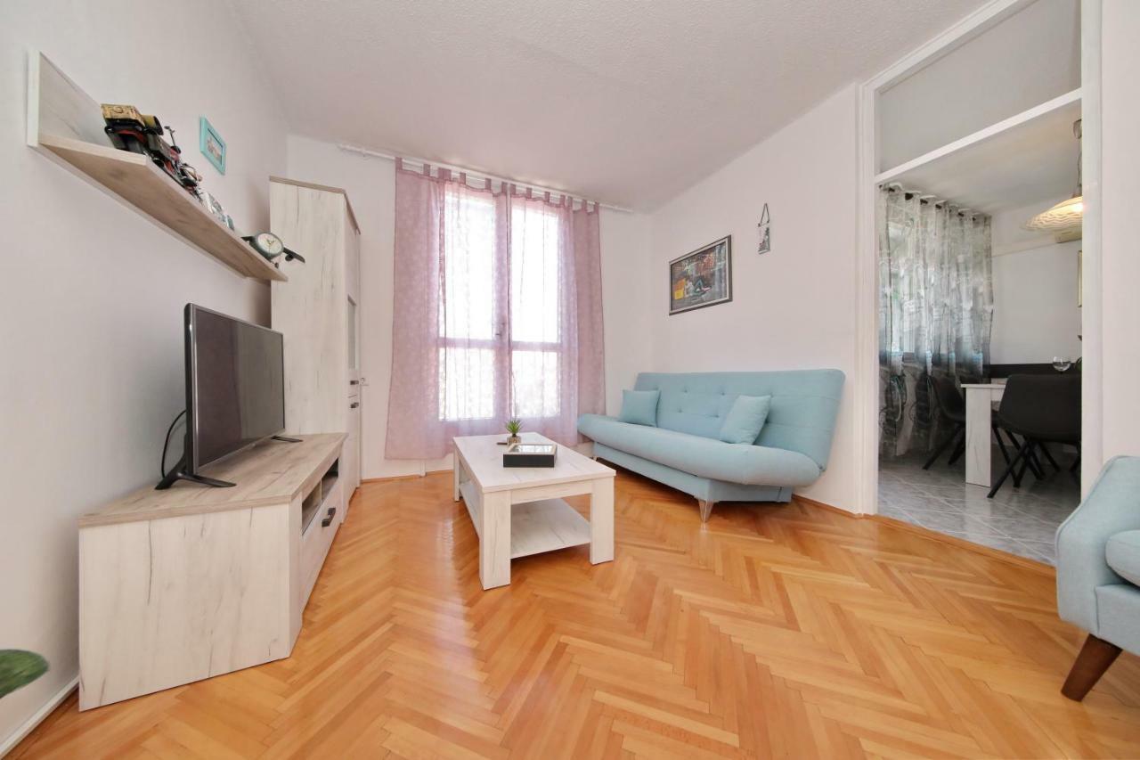Apartman Lana In City Centre With Garage Zára Kültér fotó