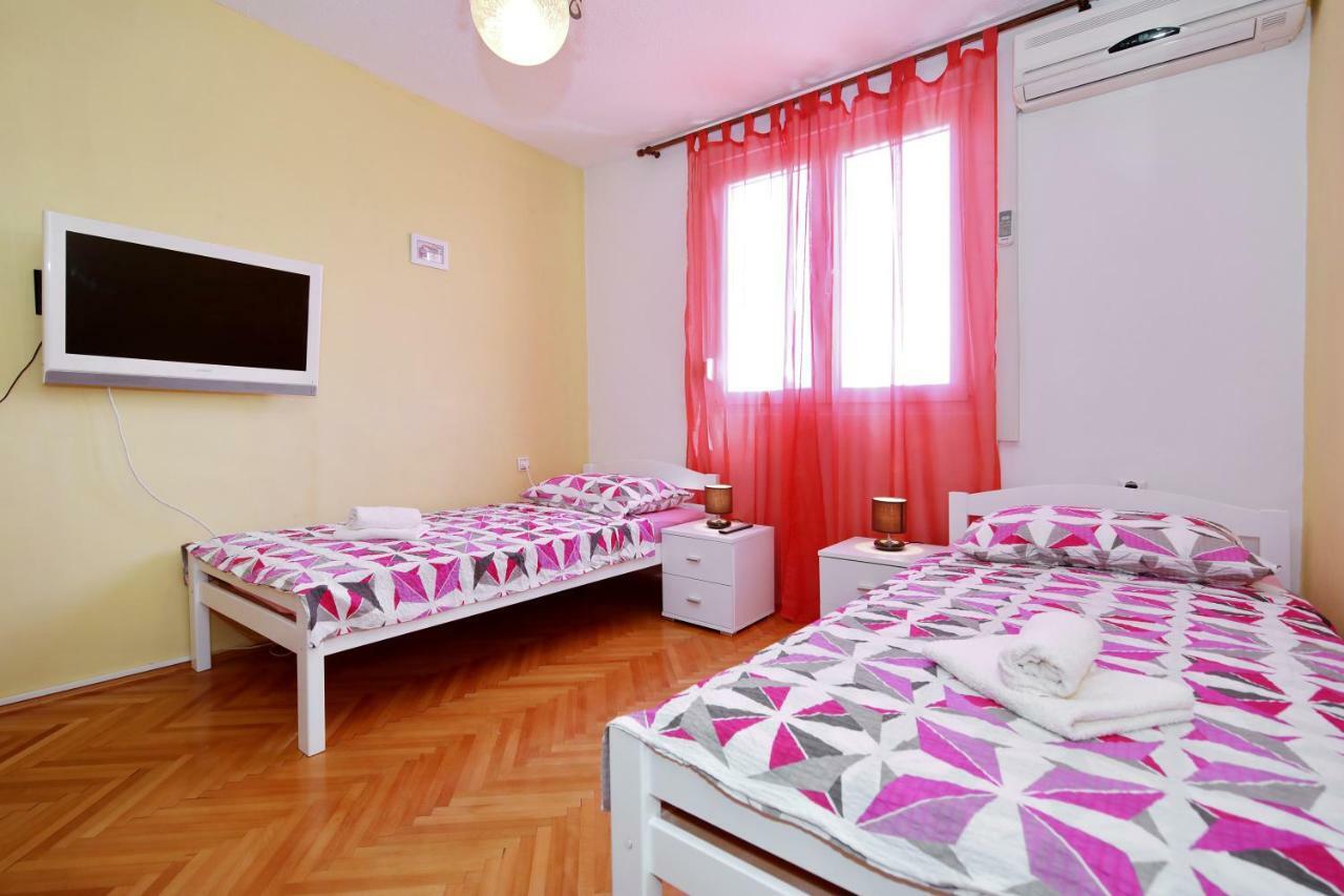 Apartman Lana In City Centre With Garage Zára Kültér fotó